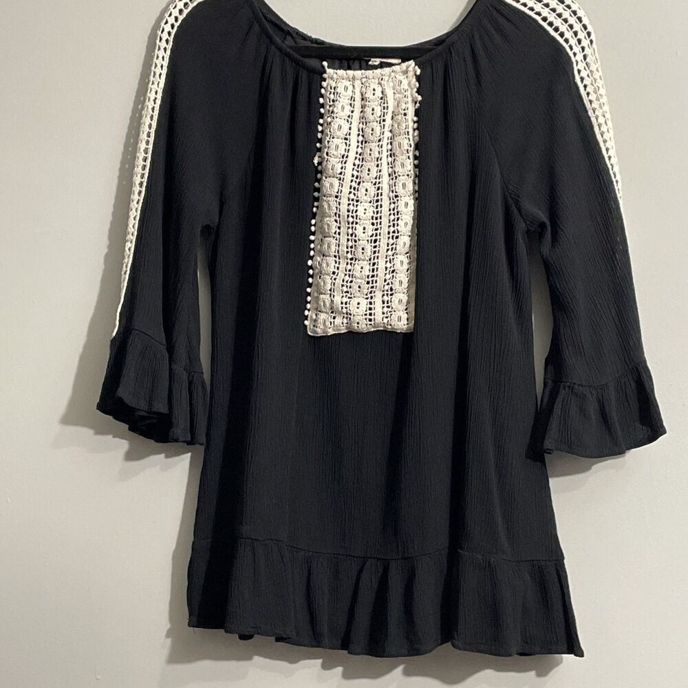 Indigo Soul Women’s S Black Top Cream Floral Accents Artisan Bohemian